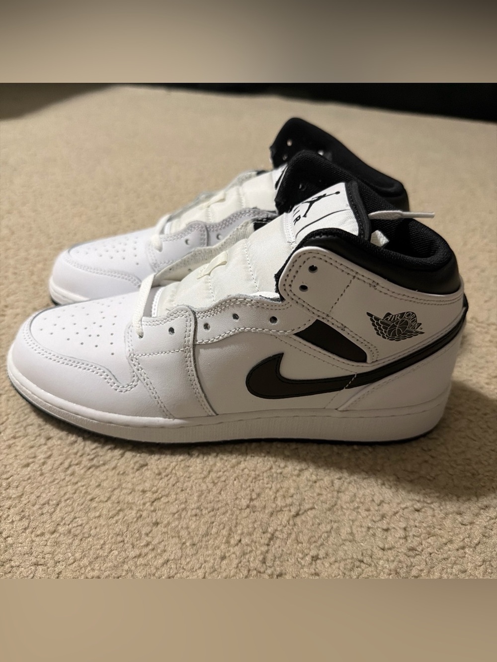 Air Jordan 1 Mid (GS) Youth Size 7 Womens Size 8.5 Shoes Sneakers DQ8423-132 NEW